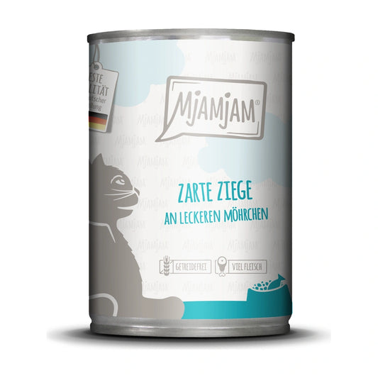 MjAMjAM zarte Ziege an leckeren Möhrchen